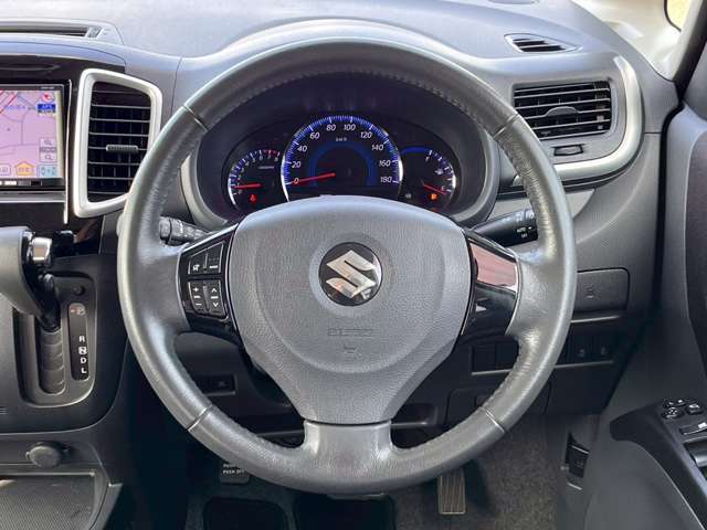当社で整備の車両には4ヶ月3.000km以内の消耗品も含む無料保証と最長5年走行無制限の延長保証をオプションでご用意☆遠方のお客様はお近くのディーラーさんにて保証修理をお受け出来ますので安心です☆