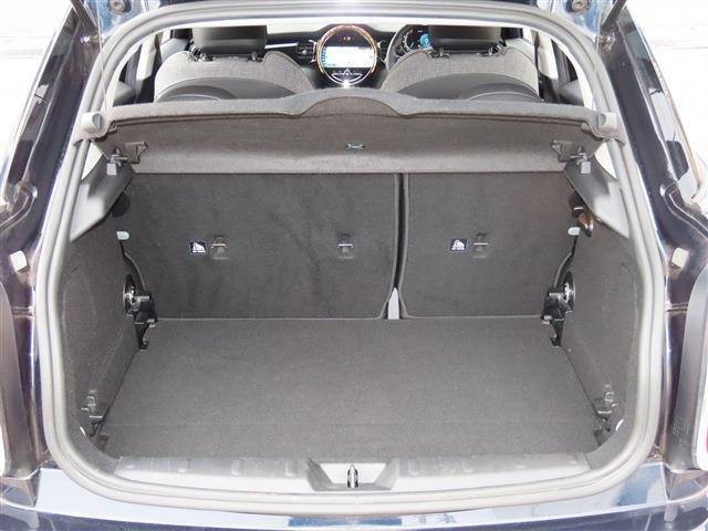 当店ではご納車前には特定整備認証スキャンツールを介して徹底準備を行っております。