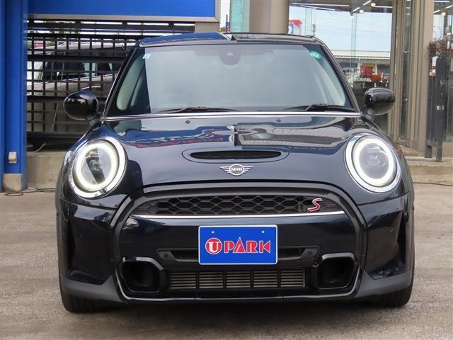 クラシックトリム/LCIモデル/デジタルパッケージプラス/液晶メーター/ACC/MINIドライビングモード/MINIナビID6/Bカメラ/BTオーディオ/ミラーETC/LEDヘッド/Pアシスト/禁煙車/