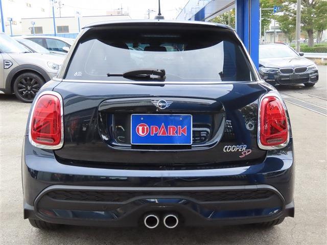 クラシックトリム/LCIモデル/デジタルパッケージプラス/液晶メーター/ACC/MINIドライビングモード/MINIナビID6/Bカメラ/BTオーディオ/ミラーETC/LEDヘッド/Pアシスト/禁煙車/