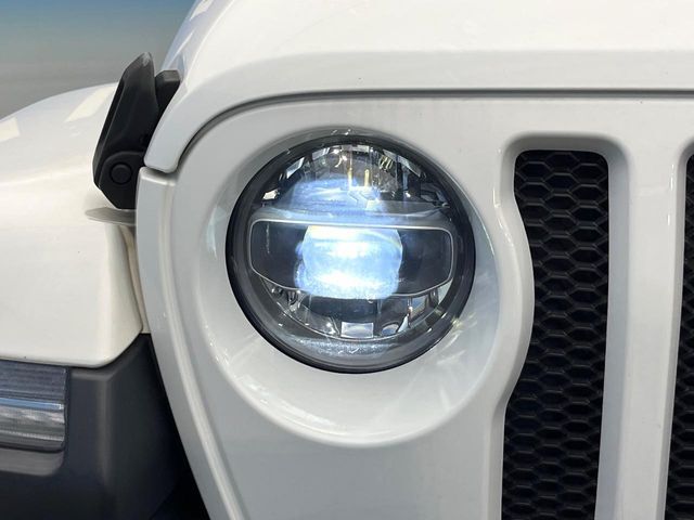 ●フロントシートヒーティング：運転席・助手席共に三段階で調節が可能なシートヒーターを装備しております。季節を問わず快適にご使用いただけます。