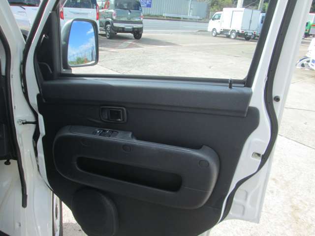 ご来店の前にはできるだけお電話をください。売約済みの時がありますので（＾＿＾；）