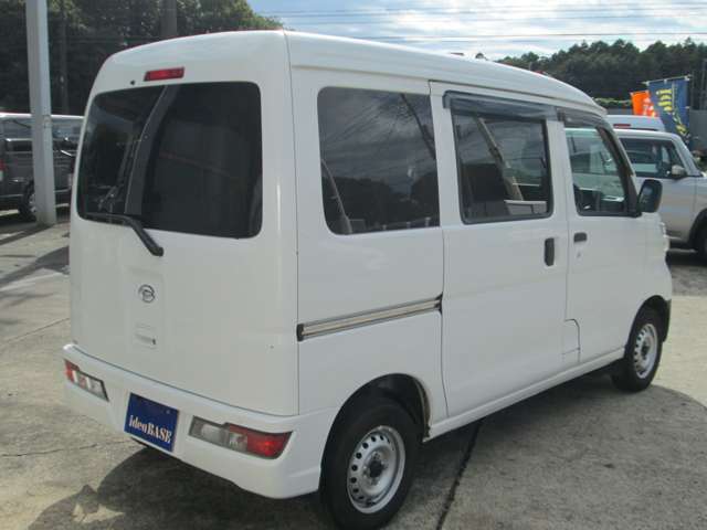 当店のスタッフは中古自動車販売士の資格を持っておりますので安心してご相談ください♪♪