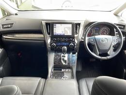 【インパネ全体】全方位で視界が広く、高い目線で運転もしやすいです！◆乗って触って体感してみてください！！当社車両は試乗可能です！お気軽にスタッフまでご相談ください！