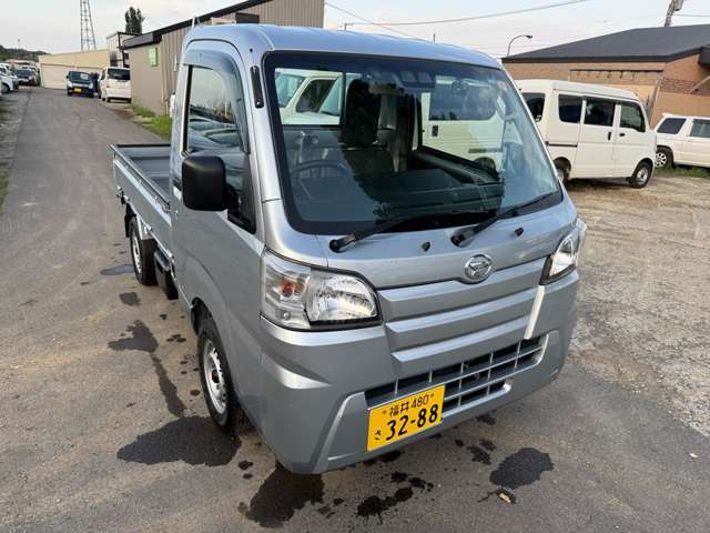 ☆展示台数100台以上♪毎週30台以上の新鮮な中古車が入庫します☆
