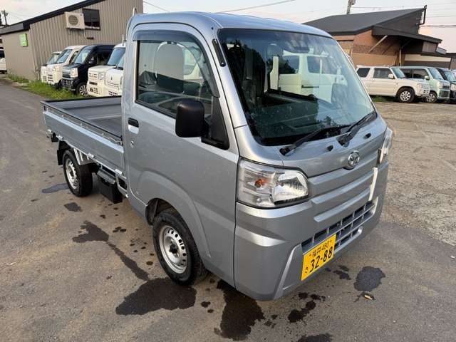 ☆展示台数100台以上♪毎週30台以上の新鮮な中古車が入庫します☆