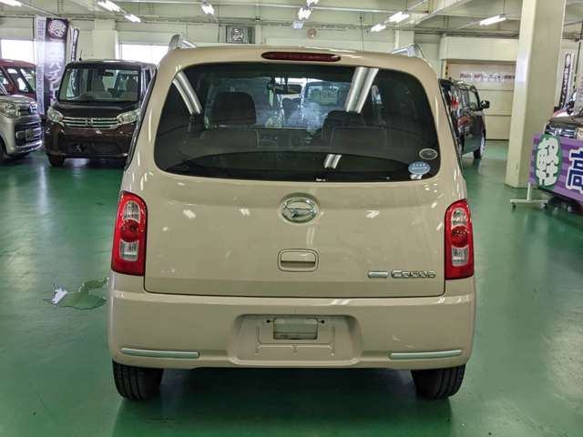 自社鈑金工場・自社整備工場完備！　納車後のアフターフォローもご安心ください！