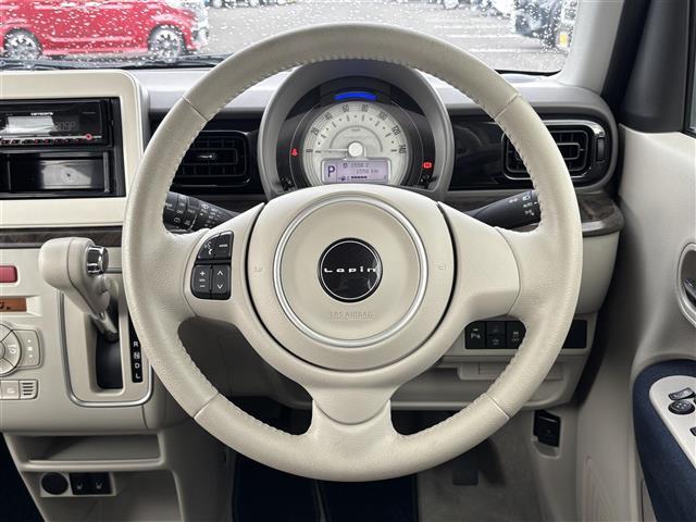 車両販売と整備・保証・クリーニングなどのサービスを自由にお選び頂けます。サービスは必要な分だけお選び下さい。