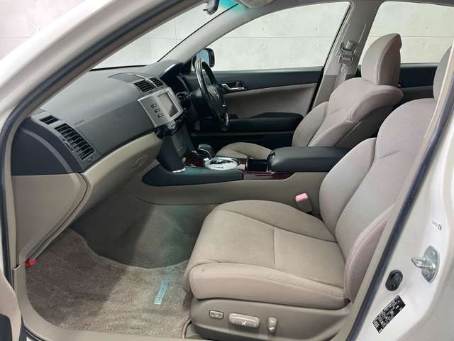 室内全体は各所隅々までクリーニング施工後の納車になります☆