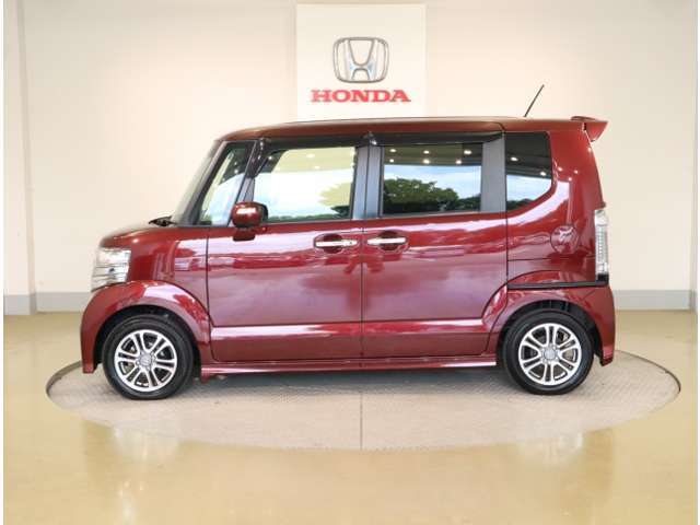 車両状態証明書付き車両です。車両状態を検査員が評価をし、結果を点数で表示しております。1台1台プロの目で事細かにチェックしている車両ですので、ご安心してお買い求めしていだけます。
