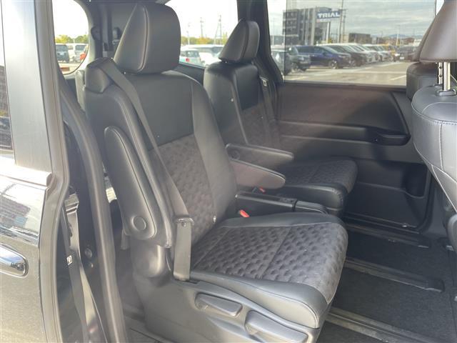 【後部座席】『後部座席周辺』の画像になります。写真の内容に関してご不明点、ご質問等がございましたらお気軽にガリバー店舗までお問い合わせください。