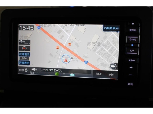 ナビを装備。タッチパネル式で使いやすく、お出かけもラクラクです。