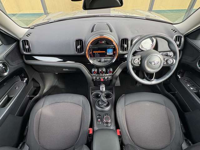 LIBERALA野々市の物件をご覧いただきまして誠にありがとうございます。心ゆくまでおクルマ選びをお楽しみください。