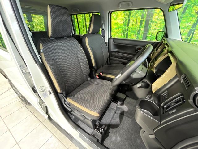 運転席シート廻りは使用感も少なく、良好な状態となっています。丁寧に使われていたことがよくわかりますね。