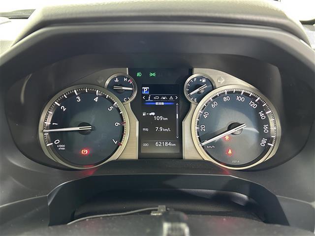 【スピードメーター】メーターがシンプルで見やすく運転しやすいですね！