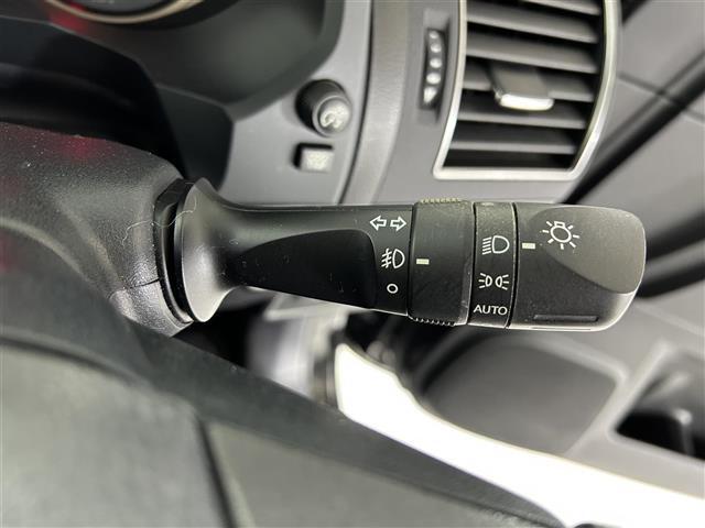 【運転席操作部】快適なドライブを楽しむための機能が装備されています！運転席から触れるので、使いやすいです！除菌プランいれていただくと、さらに清潔で安心していただけます！