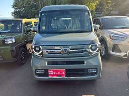 在庫数は約800台！！ 年間販売台数は約4000台！！ 大量販売・大量仕入で1台あたりのコストを削減しています！！