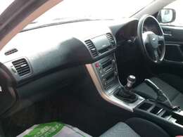 ご購入後は弊社スタッフが責任をもって納車整備を行います。年間3,000台の車検台数を誇る岡山県でも有数な指定整備工場です！