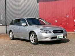 ガソリンスタンド2店舗運営。会議室、リラックスルーム、シャワールームなど働きやすい環境作りを目指してこれからも「お客様を幸せにする」の経営理念のもと、スタッフ全員で「おもてなし日本一」を目指します！