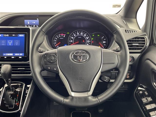 オシャレなカフェスペースではドリンクバーをご自由にご利用いただけます！