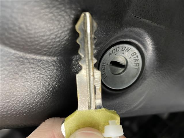【付属品】このクルマ限定で使える装備品が付いています！使い方などはぜひ実際に店舗にお越しいただき、専門スタッフにお尋ねください！