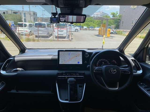 セカンドシートから見た車内！