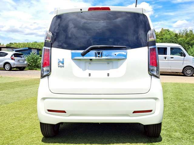 中古車・低価格帯・低年式・過走行となると90点以上の中古車を探すのは中々難易度が高いと思います。低価格だったとしても70-80点と思って貰えるような車をご提供出来る様に仕入れに力を入れています。
