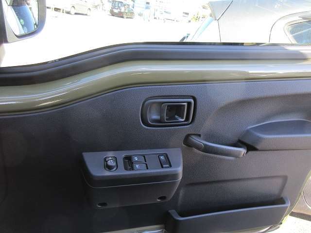 （パワーウインドウ）（電動格納ミラー）