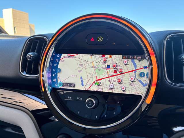純正HDDナビはワイド画面で視認性も良く、2画面切り替えetc機能も充実しております。