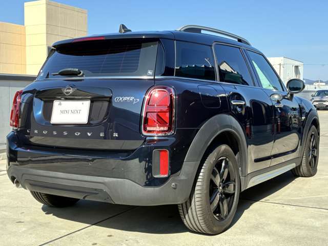 MINIのお車は、“駆け抜ける歓び”を体現しております。走行の安定性とコーナリングの良さを追求し、思い通りにハンドルの操作可能です。