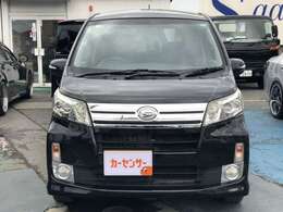 こんにちは！当社自慢のお車です。横にこの車のセールスポイントを、写真と説明でアピールしてあります！まずはご覧になってください。いろんなところをチェックできますよ。