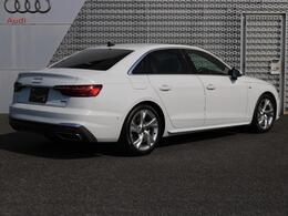 4つのタイヤが路面に吸い付くかのような感覚。4WDシステム quattro