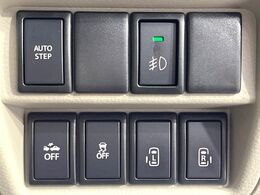 【両側パワースライドドア】スマートキーや運転席のスイッチで後席両側スライドドアの開閉が可能♪電動だから力を入れてドアを開ける必要が無く、小さなお子様でも簡単に開け閉めでき快適です♪