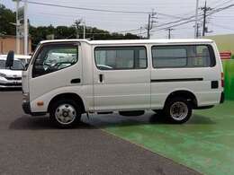 平成26年式 デュトロルートバン 4.0Dターボ 標準ルーフ 2t積 リフト付き
