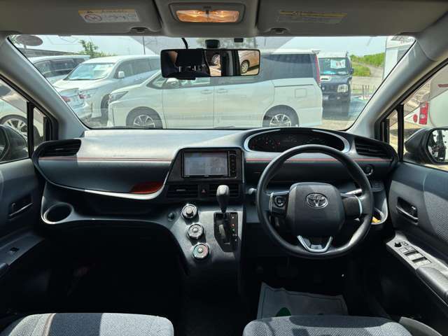 ☆納車時には整備記録簿つきます☆お渡し時に交換部品についてご説明をさせていただきます♪また、ドライブレコーダー・ナビ・バックカメラなど各種用品取り付け・販売も行っています。お気軽にご相談ください☆