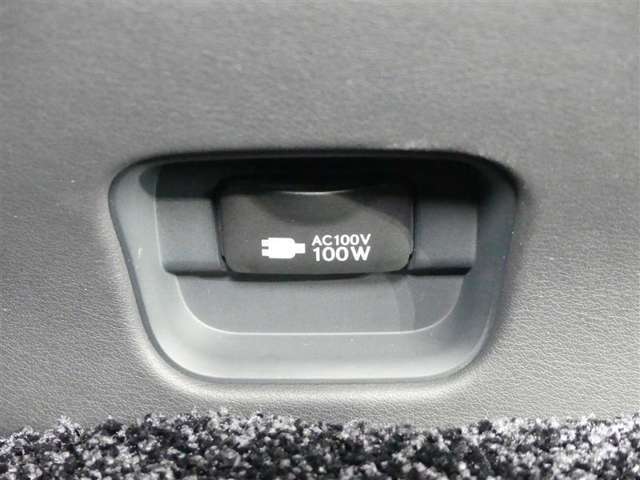 ノートパソコンなど家庭用電源の電化製品が100Wまで使用できます。