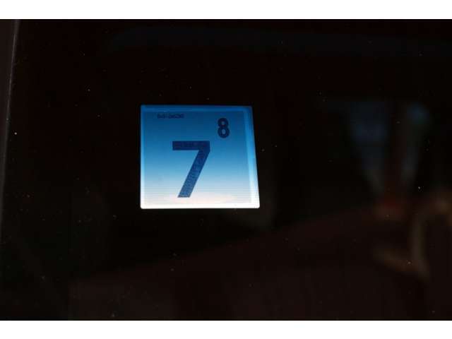 車検は、令和8年7月までついています。諸経費をお安く乗り出しできます。