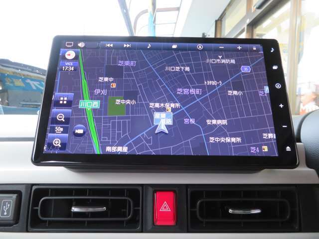 ☆座った瞬間から様々な面で貴方をサポートしてくれるカーナビゲーション、地図も細かい尺度でより正確に表示、また検索スピードも速い、ナビにお任せ、安心して目的地に到着します。