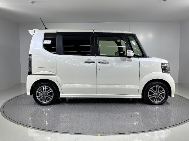 ■納車前に法定点検を実施いたします。整備料金、消耗部品代は車両本体価格に含まれております。Honda車に精通した弊社サービススタッフによる整備を実施いたします