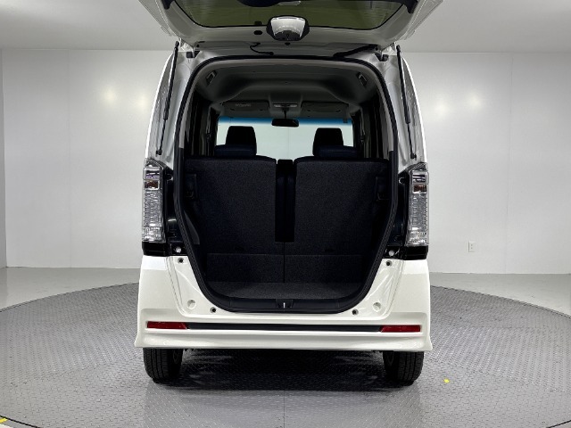 ■シートアレンジで収納力もアップ！お買い物やレジャーなど様々なシーンでご使用いただけます