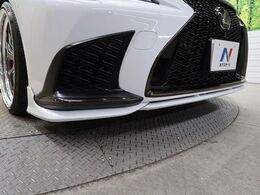 【TRDエアロ】人気のTRDエアロを装備！クルマの外観がよりスタイリッシュになり、街中で存在感あふれる1台に♪将来買い替える時にもリセールに影響しやすく、価値ある人気の装備です！