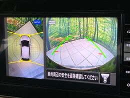 【アラウンドビューモニター】専用のカメラにより、上から見下ろしたような視点で360度クルマの周囲を確認することができます☆死角部分も確認しやすく、狭い場所での切り返しや駐車もスムーズに行えます。