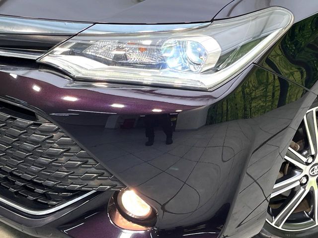 【LEDヘッドライト】悪天候や夜間走行時も良好な視界を確保し安心して運転できる高輝度LEDヘッドライトを装備！点灯速度が早く、消費電力も抑えられています。