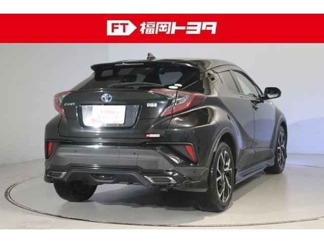 トヨタ認定中古車、評価4。キズ、へこみが少なく全体的に良好です。