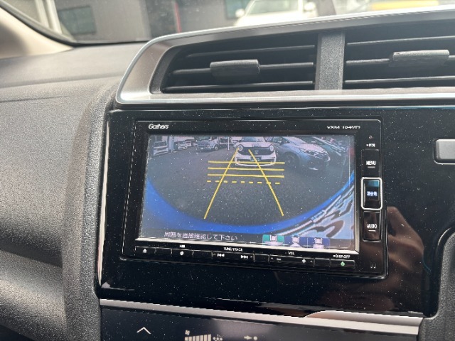 バックカメラのお写真です。駐車が苦手な方でも楽に駐車が行えますね♪