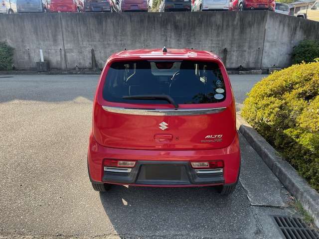 口コミを是非ご覧くださいませ。当社は月に20台～25台平均で販売させていただいておりますが強制ではなく、口コミはお客様が入れてくれるものなので月に口コミ件数は1件あるか無いかです。しかし本物です(^^)