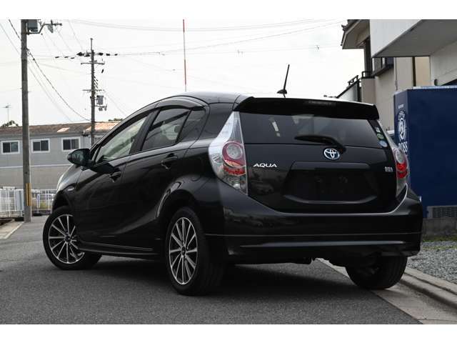 【自社板金塗装工場併設】国産車から輸入車までどんなお車でも対応可能です。ご契約時であれば気になるキズやエクボもお安くお直し致します。リーズナブルな価格をご提案させて頂きます。