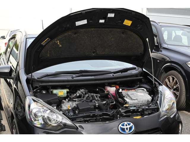 【エンジンルーム】エンジンルームも手を抜きません！しっかり整備してからのお渡しとなりますので安心してお乗りいただけます。