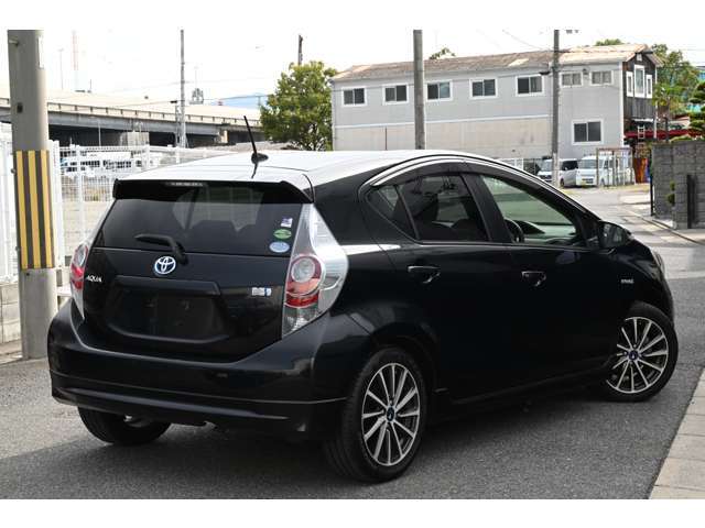 【自社積載車保有】ご納車後、事故や故障の際でもすぐに駆けつけます。末永くお付き合い頂ける車屋さんであり続けます。