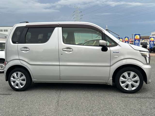 全車、自社クリーニング済みです。傷の状態なども現車を確認できな場合は画像でご契約までに打ち合わせさせていただきます。